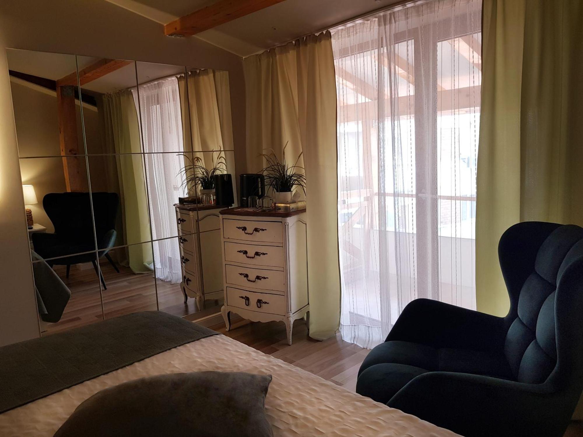Elania Residence Târgu Jiu Εξωτερικό φωτογραφία